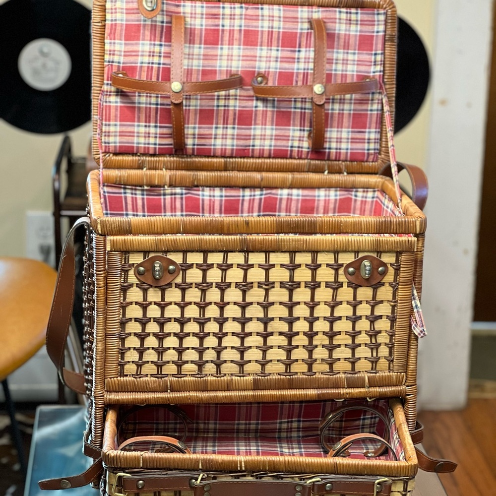 1940s Wicker Picnic Basket with Red Plaid Lining